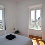 Embassy Arriaga Private Elegance In Stylish Shared Lisboa