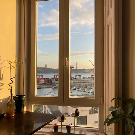 Embassy Arriaga Private Elegance In Stylish Shared Guest house