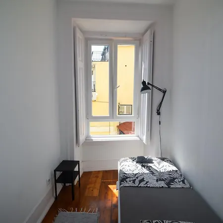 Embassy Arriaga Private Elegance In Stylish Shared Guest house Lisbon