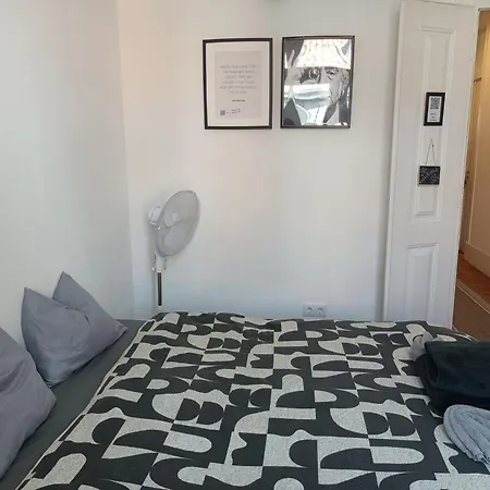 Embassy Arriaga Private Elegance In Stylish Shared Guest house *