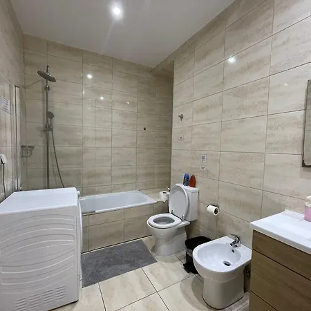 Embassy Arriaga Private Elegance In Stylish Shared * Лісабон