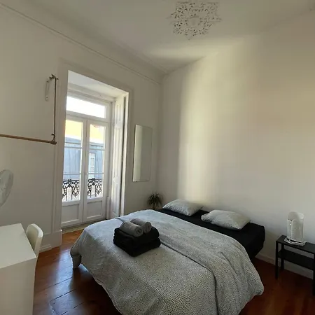 Embassy Arriaga Private Elegance In Stylish Shared Lissabon